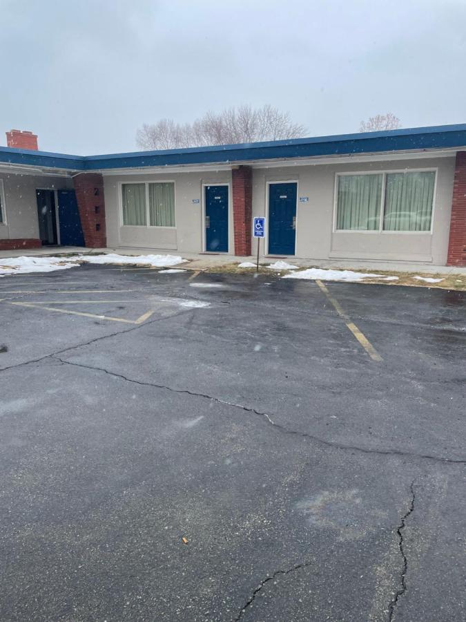 American Motor Inn - ロックアイランド エクステリア 写真