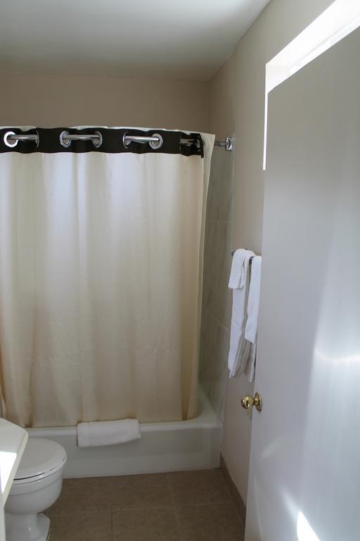American Motor Inn - ロックアイランド 部屋 写真