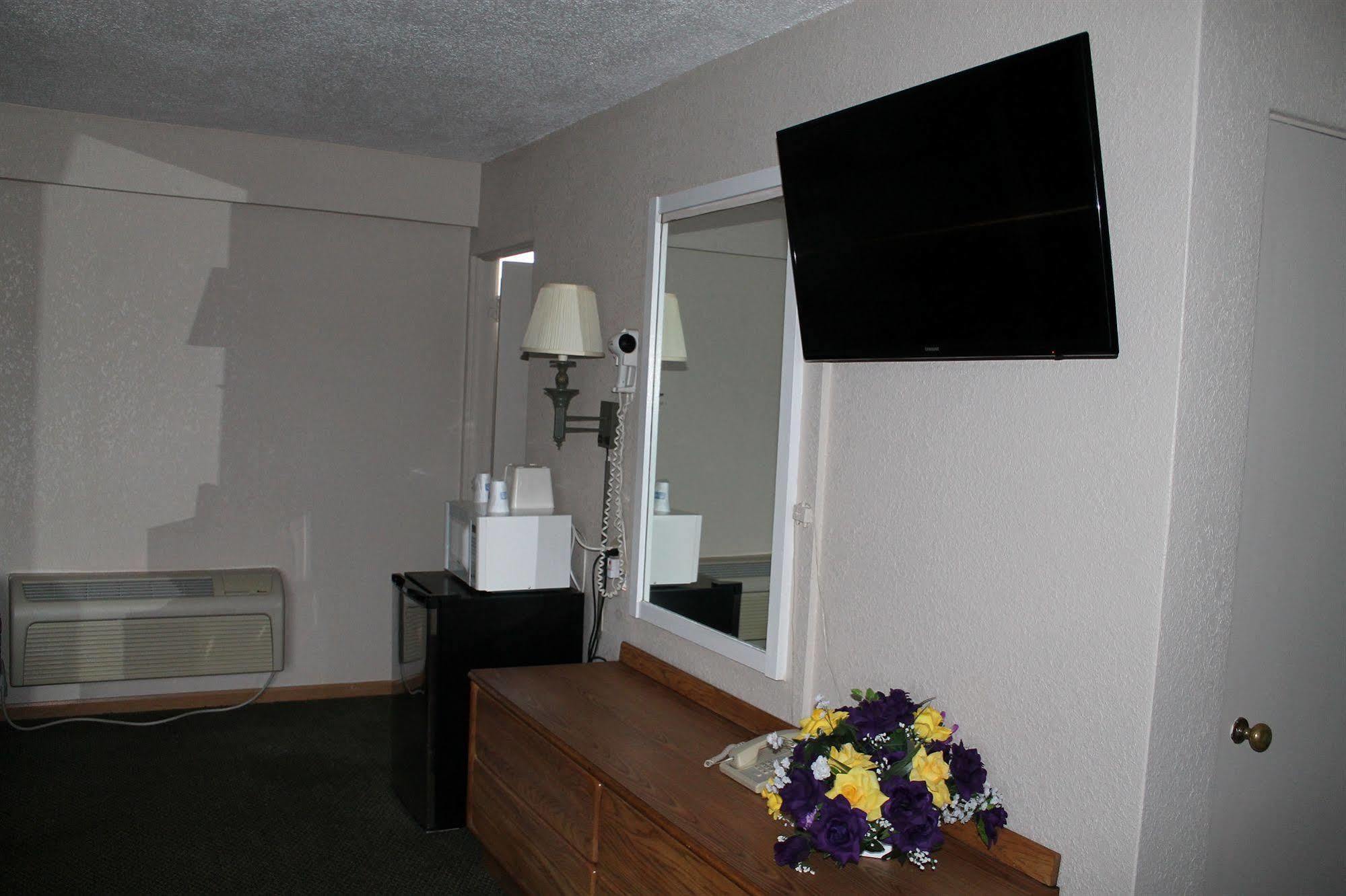 American Motor Inn - ロックアイランド エクステリア 写真