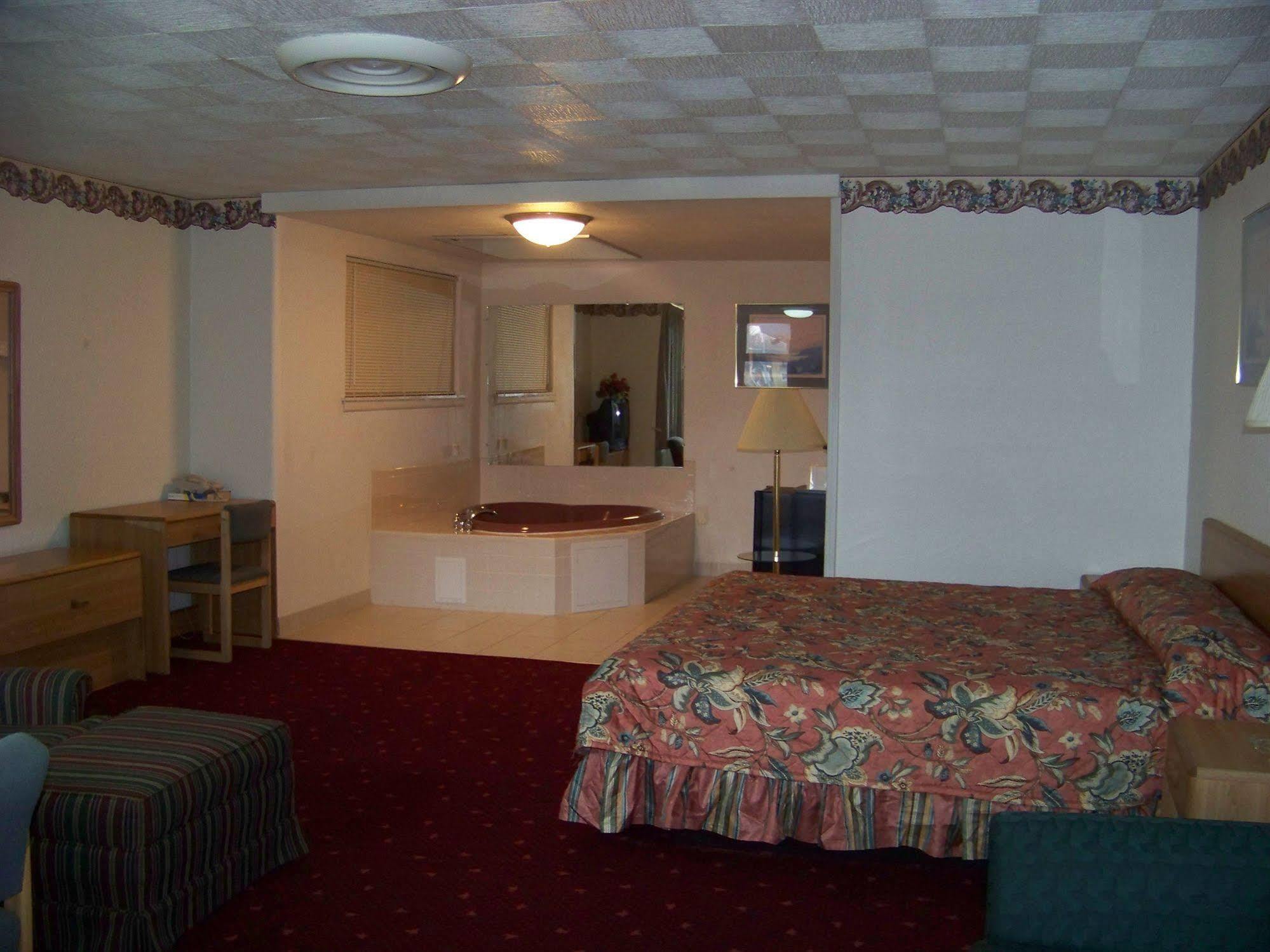 American Motor Inn - ロックアイランド エクステリア 写真
